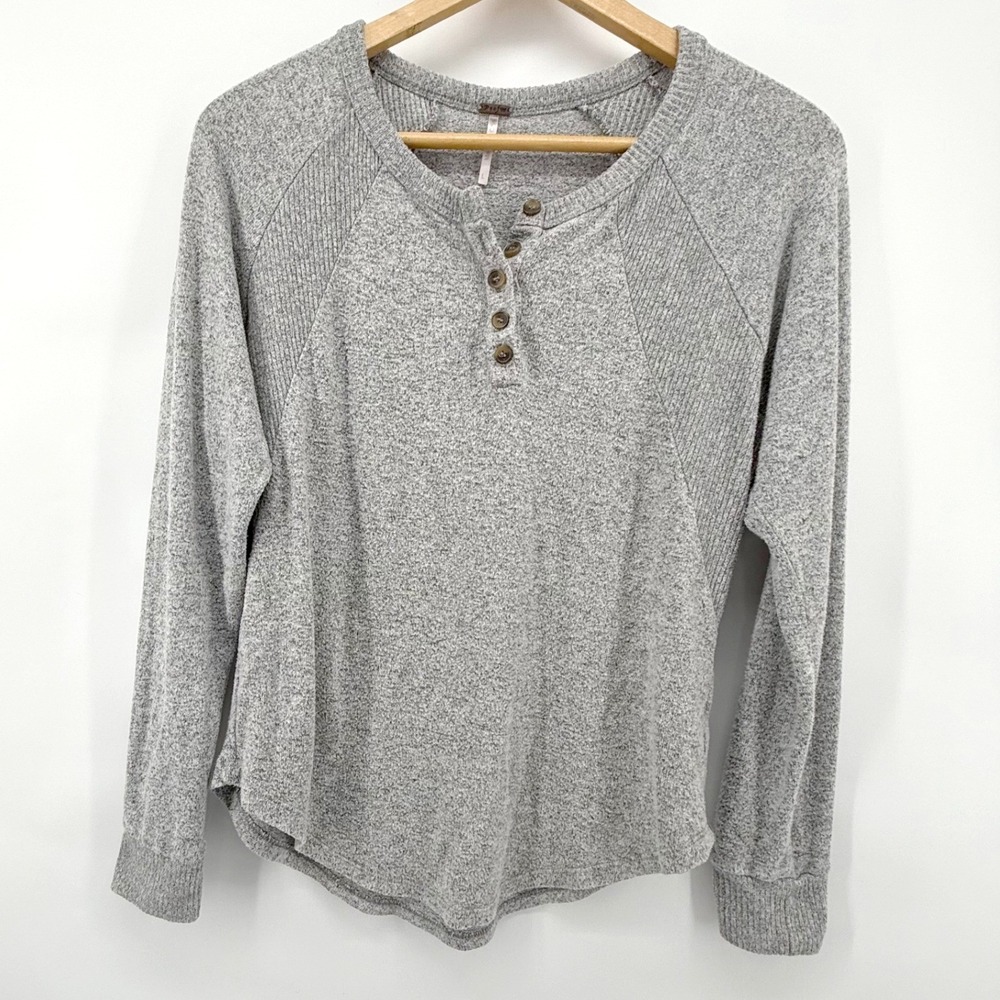 Poof Heather Grey Long Sleeve Button Neck Top Women's Large